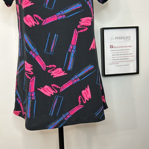 LuLaRoe Irma Tunic High low Blouse size Medium lipsticks cosmetology make up - Picture 3 of 9